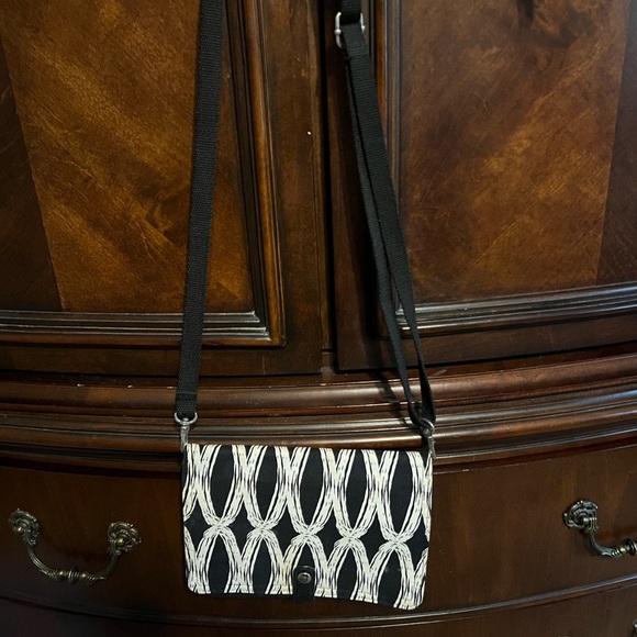 Thirty One Crossbody Bag - Picture 2 of 8